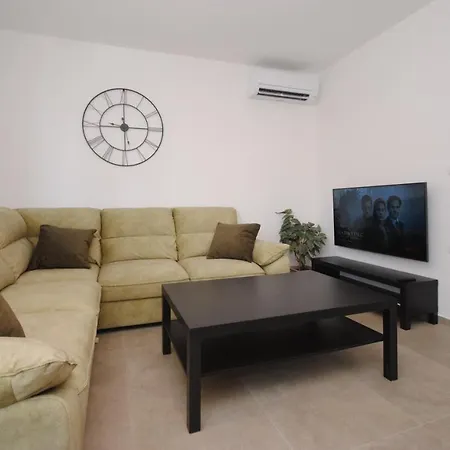 Green Garden Near The Beach * Kaštela